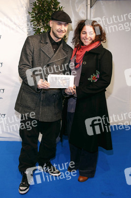 Bürger Lars Dietrich, Türkiz Talay