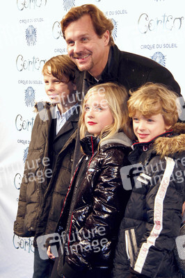 Thomas Heinze mit Begleitung