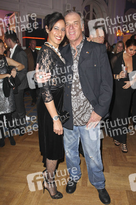 Wolfgang Fierek mit Frau Djamila