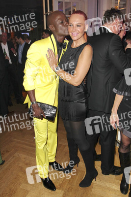 Papis Loveday, Natascha Ochenknecht