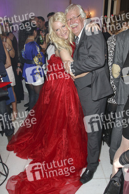 Charlotte Karlinder, Carlo von Tiedemann