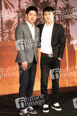 Kim Hee-seong / Hee-sung Kim, Lee Don-ku / Donku Lee