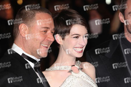 Russell Crowe, Anne Hathaway