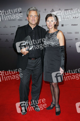 Jörg Knör mit Begleitung