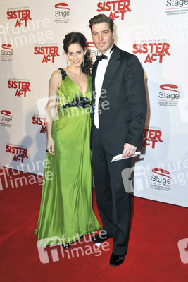 Pia Douwes mit Begleitung