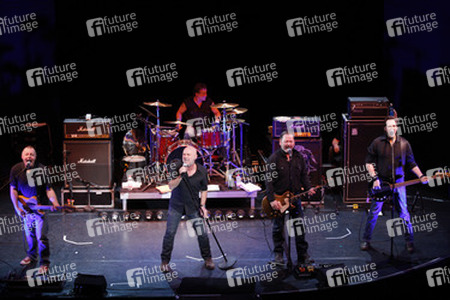 Bubi Hönig, Kai 'Havaii' Schlasse, Rolf Möller, Stefan 'Kleinkrieg' Klein, Lars 'Larson' Hartmann (Extrabreit)