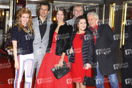 Palina Rojinski, Florian David Fitz, Jessica Schwarz, Peter Prager, Hannelore Elsner, Henry Hübchen