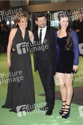Andy Serkis mit Gattin Loraine Ashbourne und Tochter