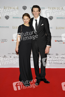 Paula Beer, Sabin Tambrea