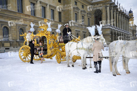 Sabin Tambrea, Hannah Herzsprung