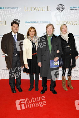Ludwig Prinz von Bayern, Luitpold Prinz von Bayern mit Frau Prinzessin Ursula und seiner schwangeren Tochter Prinzessin Felipa