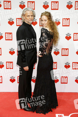 Hermann Bühlbecker, Sina-Valeska Jung