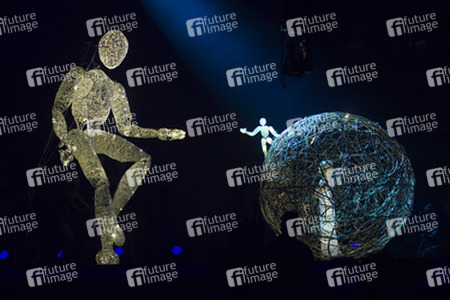 Helene Fischer mit Dundu Figuren