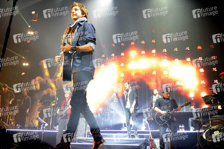 Nick Howard, Michael Lane, Brigitte Lorenz, Isabell Schmidt, Michael Heinemann, James Borges, Rob Fowler, Gil Ofarim