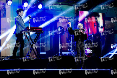 Daniel Grunenberg, Carolin Niemczyk (Glasperlenspiel)