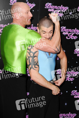 Gareth Thomas, Shayne Ward