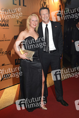 Christian Keller mit Begleitung