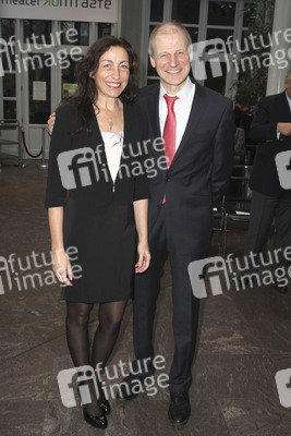 Isabella Vértes-Schütter, Michael Lang