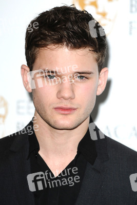 Jeremy Irvine