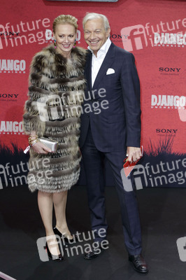 Petra van Bremen, Jo Groebel