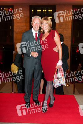 Egon F. Freiheit, Maren Gilzer