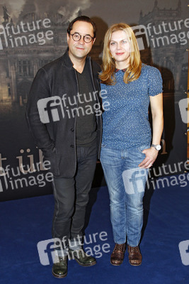 Jan Josef Liefers, Anna Loos