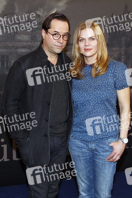 Jan Josef Liefers, Anna Loos