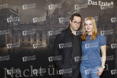 Jan Josef Liefers, Anna Loos