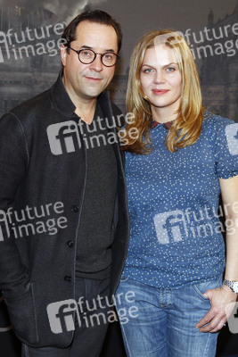 Jan Josef Liefers, Anna Loos