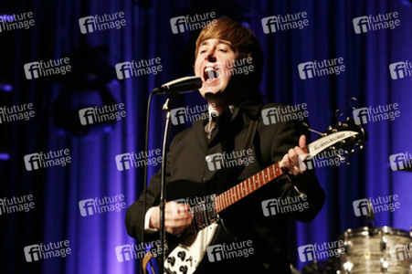 Paul Tudhope als John Lennon