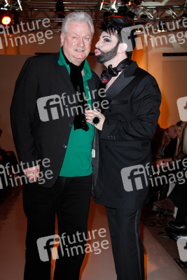 Harald Glööckler mit Lebensgefährte und Geschäftspartner Dieter Schroth