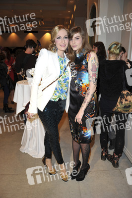 Elna-Marget zu Bentheim mit Begleitung