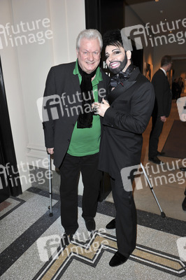 Harald Glööckler mit Lebensgefährte und Geschäftspartner Dieter Schroth