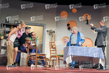 Nina Bott und der Cast