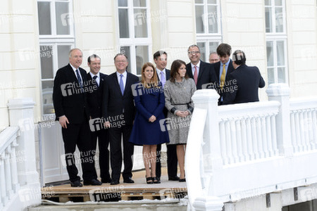 Stephan Weil, Beatrice Mountbatten-Windsor, David McAllister, Eugenie Mountbatten-Windsor und Gäste