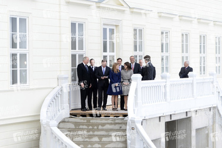 Stephan Weil, Beatrice Mountbatten-Windsor, David McAllister, Eugenie Mountbatten-Windsor und Gäste