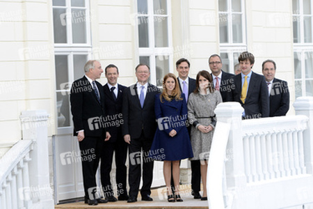 Stephan Weil, Beatrice Mountbatten-Windsor, David McAllister, Eugenie Mountbatten-Windsor und Gäste