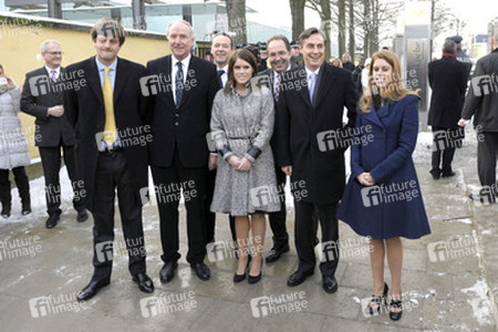 Eugenie Mountbatten-Windsor, David McAllister, Beatrice Mountbatten-Windsor