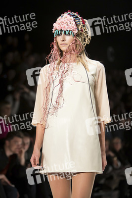 Rebekka Ruétz Model