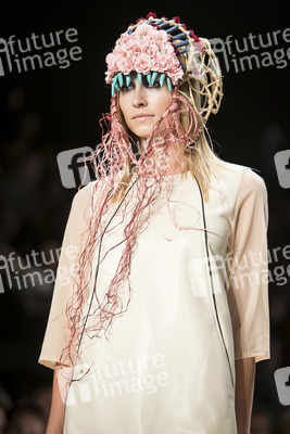 Rebekka Ruétz Model