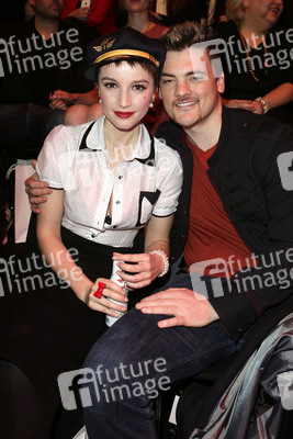 Wanda Badwal, Felix Rachor