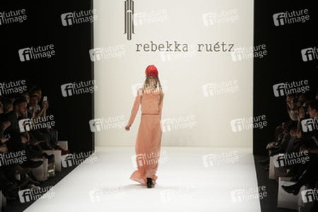 Rebekka Ruétz Model