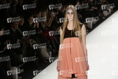 Rebekka Ruétz Model