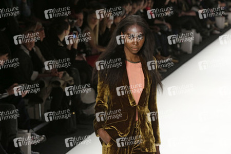 Rebekka Ruétz Model