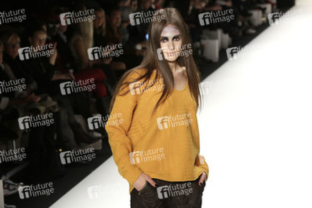 Rebekka Ruétz Model