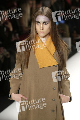 Rebekka Ruétz Model