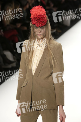 Rebekka Ruétz Model