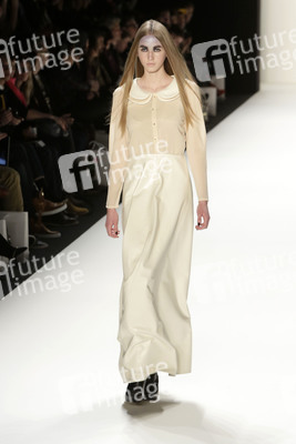 Rebekka Ruétz Model