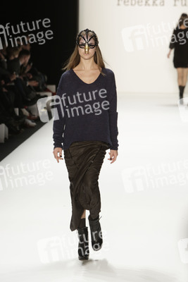 Rebekka Ruétz Model