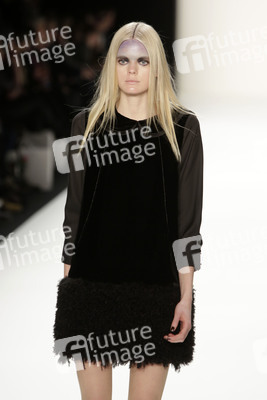 Rebekka Ruétz Model